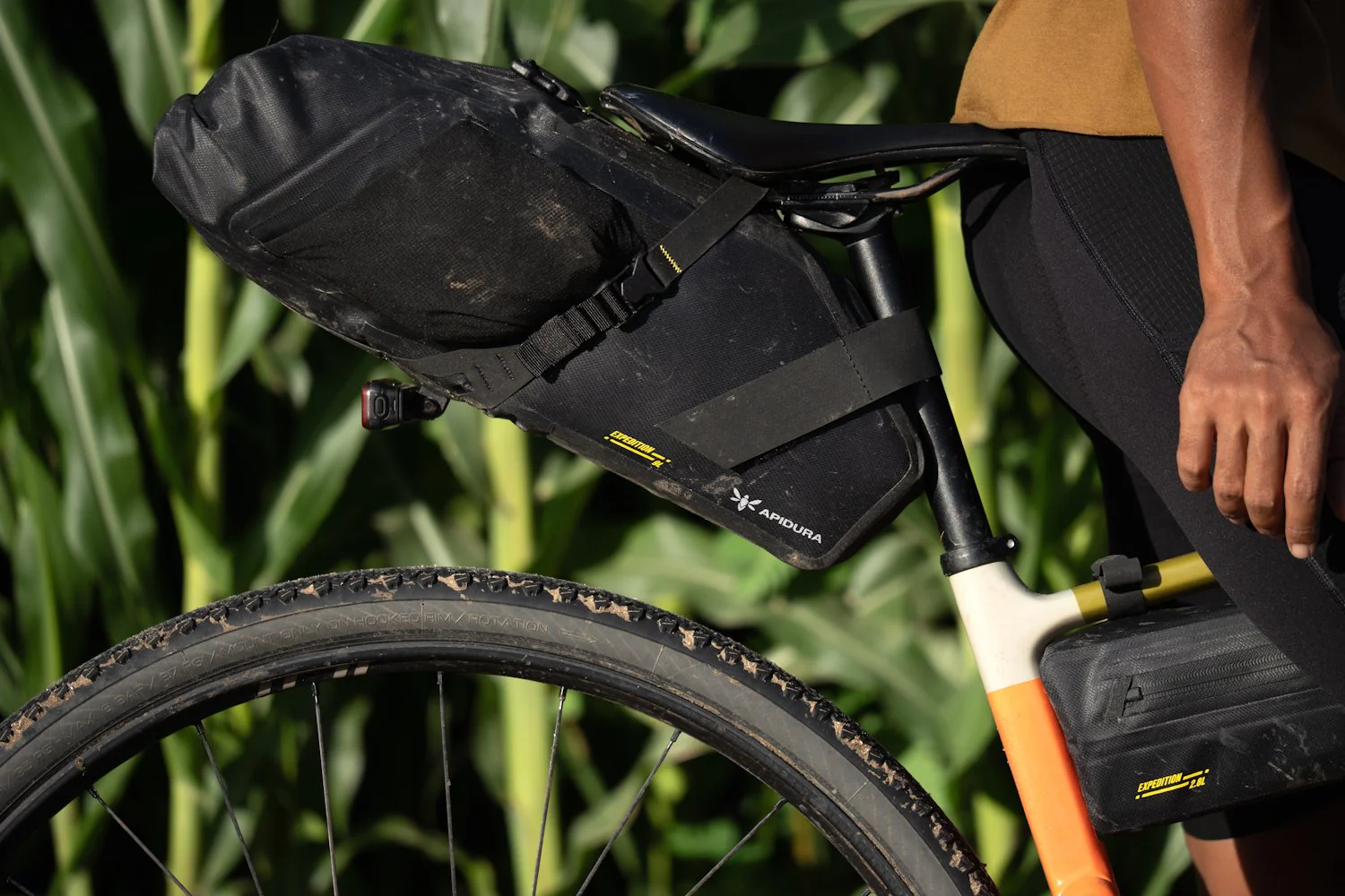 Apidura Expedition Black Saddle Pack - Image 6