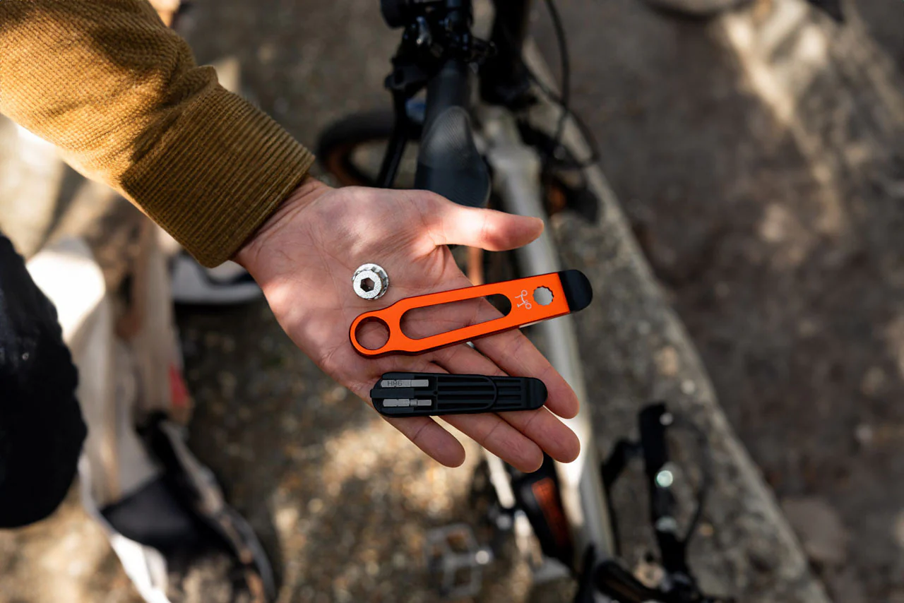 Brompton G line Puncture Pouch & Multi-Tool Bundle (incl front and rear lights) - Image 4