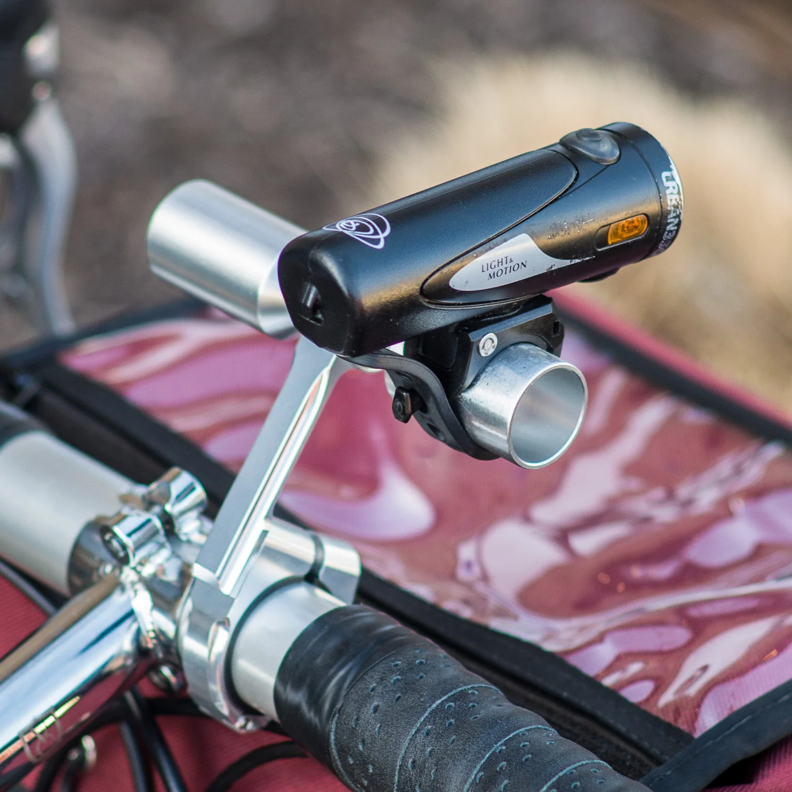 Velo Orange Handlebar Accessory Mount - Image 3
